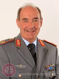 Sicherheitspolitische Debatte: Generalmajor Hans-<b>Werner Wiermann</b> besucht die <b>...</b> - 2322122_preview