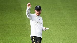 Ian Cathro assume realidade do Estoril: «Tentamos jogar como um grande, mas não somos um grande»