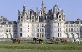 Résultat de recherche d'images pour "château de chambord"
