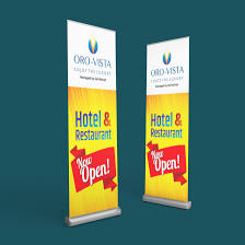 Roll up standee