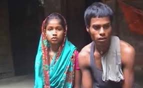 poor couple in india के लिए चित्र परिणाम