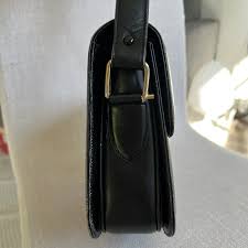 Celine Shoulder Bag: Refined Elegance