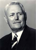 Dr. h.c. Ernst Schröder 1963 gründete der gärtnerische Berufsstand als Dank ...