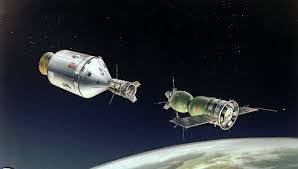 Resultado de imagem para fotos da nave soyuz se  acoplando à ISS