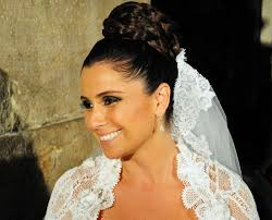 Elenco grava cenas do casamento de Claudia e Vicente - Bastidores - Aquele Beijo - giovanna-noiva_
