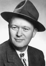 Sports editor and featured columnist for the Dayton Daily News for 58 years, Si Burick received the G. Taylor Spink Award on July 23, 1983, and was inducted ... - bookA_Page_119_Image_0002