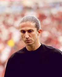 Saiba quanto será a multa paga pelo Flamengo por demissão de Filipe Luís