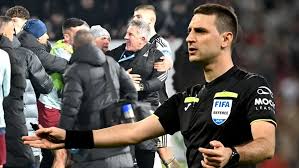 Avem raportul scris al lui Vidican după bătaia de la finalul meciului CFR Cluj – U Cluj, scor 3-2! De ce au primit cartonaș roșu Cordea și Bergodi. Exclusiv