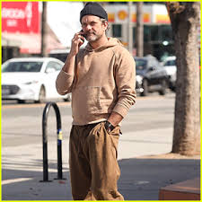 Joshua Jackson Runs Solo Errands During Los Angeles Outing