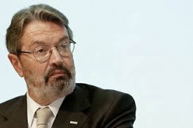 El rector de la Universitat de Vic, Jordi Montaña, ha trencat el seu silenci ... - 330_1320145673_Adri_Costa_MG_2195_JORDI_MONTAA