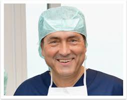 Helge Hansen ist für mich als Anästhesistin ein großes Vergnügen. Sein hohes Maß an Fachkompetenz – gepaart mit außergewöhnlichem handwerklichen Geschick- ... - DrHansen2