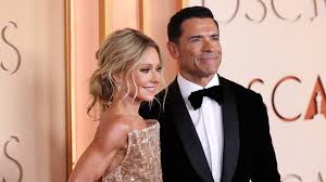 Kelly Ripa And Mark Consuelos' Icy Behavior At 2026 Oscars Hints At Trouble In Paradise