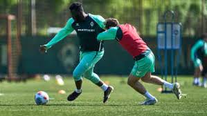 Werder Bremen: Grüll gesperrt, Njinmah angeschlagen, Bonifaces Chance?