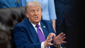 Trump "seriously considering" Venezuela as a possible 51st state