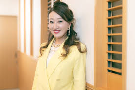 「“地獄に堕ちるわよ”の裏には覚悟があった」収入は年に70億円以上…細木かおり（47）が明かす、細木数子の「質素な生活」「家族だけに見せた顔」