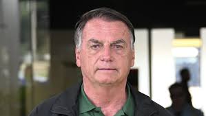 STM deve receber pedido de expulsão de Bolsonaro e generais