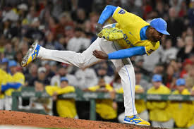 Yankees, Red Sox Set for Playoff Clash Featuring Former Yankees Closer Aroldis Chapman