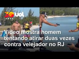 Banhista tenta atirar contra velejador durante briga no RJ, mas arma falha