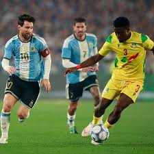 Não deram nem uma foto com Messi, reclama técnico do Benim após amistoso