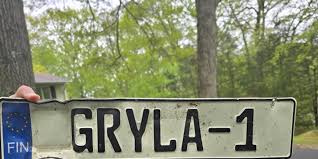 Woodbury Police Investigate Crash, Seek Driver