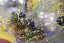 Tragerile LOTO de joi, 8 ianuarie 2026. Care au fost numerele câștigătoare extrase la Loto 6/49, Noroc și Joker