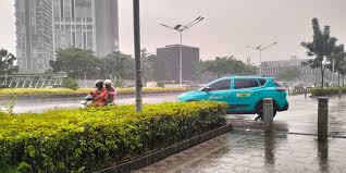 Awal Pekan Ini Jakarta Berpotensi Diguyur Hujan Intensitas Ringan Hingga Sedang