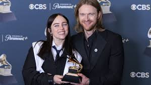 GRAMMY 2026: Billie Eilish câștigă cu „Wildflower” și cu discursul despre abuzurile ICE. „Nimeni nu este...
