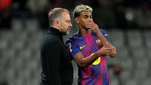 Hansi Flick ofrece información sobre el estado físico de Lamine Yamal de cara al partido decisivo de la Liga de Campeones contra el Newcastle, tras dejar en el banquillo al joven prodigio del Barcelona en la victoria ante el Sevilla