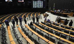 Edital para policial legislativo da Câmara sai em janeiro, diz Motta