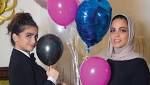 شاهد? حلا الترك تحتفل بعيد