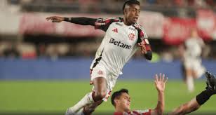 Flamengo Respira Aliviado! Bruno Henrique Escapa de Suspensão na Libertadores!