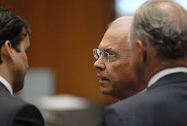 Defense Attorney Roger Rosen (C) speaks with prosecutors Alan Jackson (L), and Pat Dixon (R) during music ... - Phil%2BSpector%2BTrial%2BContinues%2Bf47JZO-o8Wdl