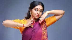 Loses offers in films, her mother told her to try to be better; What happened to Lakshmi Menon