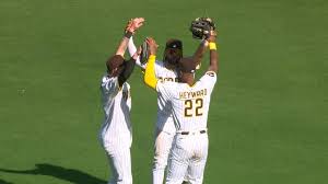 Robert Suarez Secures Opening Day Win for Padres