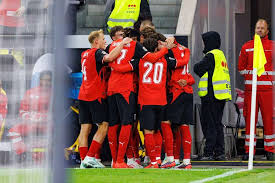 Austria net last-gasp goals to down Israel in League B