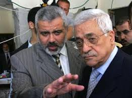 Ismail Haniyeh na Hamas da Mahmoud Abbas daga jam'iyyar Fatah na Falasɗinawa