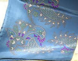 Résultat de recherche d'images pour "abstract pocket square gold"