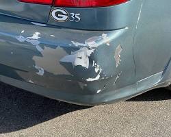 Image of Touching up paint chips on a car