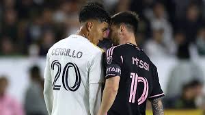 Edwin Cerrillo recuerda su choque con Messi: “Es el mejor… pero no me iba a achicar”