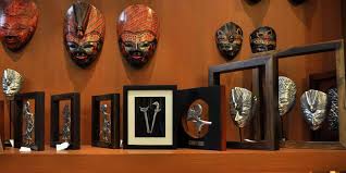 Hasil gambar untuk souvenir indonesia