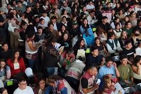 Movilizan a 20 mil estudiantes para escuchar a Brugada