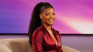 Halle Bailey : Album Confessionnel et Accord de Garde Surprise!