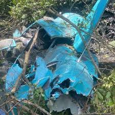Helicóptero cai na zona oeste do Rio; três morrem