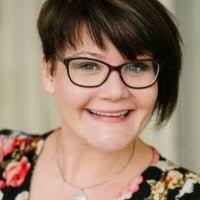 IWant2Network Employee Lizzie Phillips's profile photo