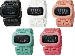 3 years (lithium battery: CR1620); Water resistance: 3 BAR; Swarovski Crystal Element; Materials: plastic, acrylic glass. tsumori chisato journey cat watch - tsumori-chisato-journey-cat-watch-2