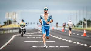 "Brutale Entscheidung": Lange produziert auf Hawaii zum Abschied Ironman-Drama — n-tv.de
