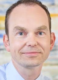Dr. Marko Multhaupt, Leiter Marketing und Vertrieb Ersatzgeschäft Nfz-Reifen ...