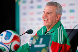 'No podemos solucionar otros problemas; sí los del futbol'