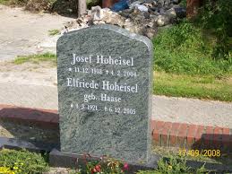 Grab von Josef Hoheisel (11.12.1918-04.02.2004), Friedhof Logabirum