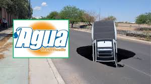 Agua de Hermosillo reparará vehículos afectados por socavón en el Quintero Arce; la tubería tenía más de 50 años